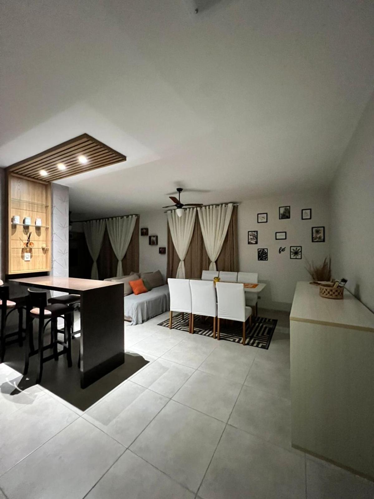Apartamento Amplo E Belissimo! - 3 Quadras Do Mar! グァルジャー エクステリア 写真